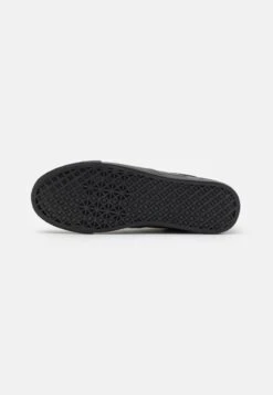 Pier One UNISEX - Sneaker Low - Black 12 Pier One UNISEX - Sneaker Low - Black -Pier One Verkaufsgeschäft 0f1fb05f0c274cb0bf89707a5298fc1a