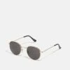 Pier One UNISEX - Sonnenbrille - Black/gold 2 Pier One UNISEX - Sonnenbrille - Black/gold -Pier One Verkaufsgeschäft 13cc38697cd549d39455f3b406e848a7