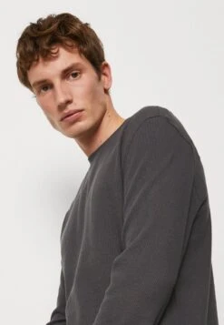 Pier One Langarmshirt - Dark Grey 11 Pier One Langarmshirt - Dark Grey -Pier One Verkaufsgeschäft 2ded30aa315740cc918c54c2f8b5f47d