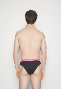 Pier One BRANDED WAISTBAND BRIEFS 3 PACK - Slip - Black -Pier One Verkaufsgeschäft 3682ff2528e6498b8568602b0999eeb1