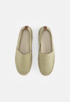 Pier One RENA ESPADRILLE UNISEX - Espadrille - Olive -Pier One Verkaufsgeschäft 37f61750ec004994b62ae6ddcfad1a43