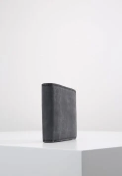 Pier One LEATHER - Geldbörse - Black -Pier One Verkaufsgeschäft 40b39582b9b84c498afeb1dc292ebce5