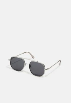 Pier One Sonnenbrille - Silver-coloured -Pier One Verkaufsgeschäft 4ac756a90d1641d7b0579f1c754b2570 3