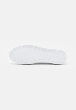 Pier One UNISEX - Slipper - White -Pier One Verkaufsgeschäft 559e8b1dcc1146f4ac3228e64e6c8bdb