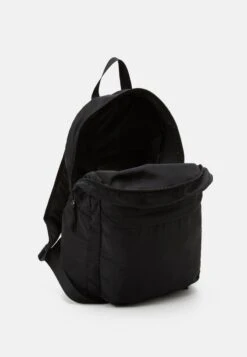 Pier One Tagesrucksack - Black 10 Pier One Tagesrucksack - Black -Pier One Verkaufsgeschäft 5857bf9f87bd4921afcc6369b3f34f5d