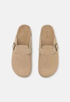 Pier One LEATHER UNISEX - Clogs - Beige 11 Pier One LEATHER UNISEX - Clogs - Beige -Pier One Verkaufsgeschäft 60310edcb16944af817e40c7ae62c73a