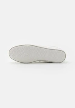 Pier One UNISEX - Sneaker Low - White -Pier One Verkaufsgeschäft 68719e2527e2402e931a903c66ab7baf