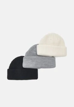 Pier One UNISEX 3 PACK - Mütze - Black/dark Grey/off-white/ -Pier One Verkaufsgeschäft 6a7fb1651b45408db7e99ab385714124