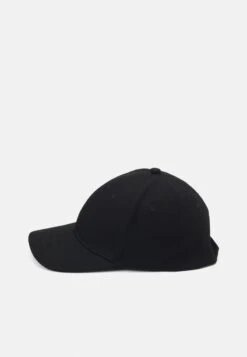 Pier One UNISEX - Cap - Black 10 Pier One UNISEX - Cap - Black -Pier One Verkaufsgeschäft 6b038c69f349434fa7ecf2015c6b499a