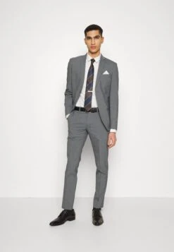 Pier One 2 PACK - Gürtel - Brown/black 13 Pier One 2 PACK - Gürtel - Brown/black -Pier One Verkaufsgeschäft 6e728d58963444c98cf47a537b5e4f36