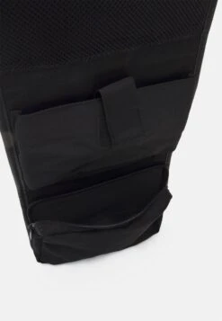 Pier One UNISEX - Kosmetiktasche - Black 10 Pier One UNISEX - Kosmetiktasche - Black -Pier One Verkaufsgeschäft 760611de3d6d4930a6273bab571ac3e1