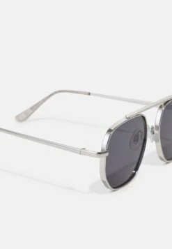 Pier One Sonnenbrille - Silver-coloured -Pier One Verkaufsgeschäft 7eeef8aa05ad4906ba1e7b08014f5f37