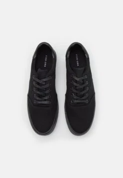 Pier One UNISEX - Sneaker Low - Black 11 Pier One UNISEX - Sneaker Low - Black -Pier One Verkaufsgeschäft 8411ae645ddd4303a640de4c44cb9dad
