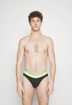 Pier One BRANDED WAISTBAND BRIEFS 3 PACK - Slip - Black -Pier One Verkaufsgeschäft 87822367847c47febdfb486f93afed0b