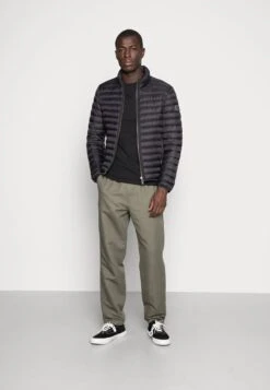 Pier One T-Shirt Basic - Black