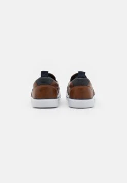 Pier One UNISEX - Sneaker Low - Cognac 10 Pier One UNISEX - Sneaker Low - Cognac -Pier One Verkaufsgeschäft a5827ba272184322a5f334dbbc2389e8