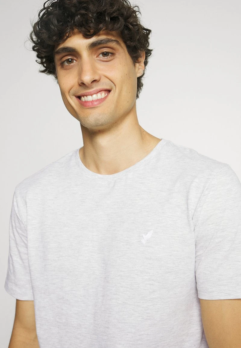 Pier One 5 PACK - T-Shirt Basic - Light Grey - 101_white - 001_green - 602 8 Pier One 5 PACK - T-Shirt Basic - Light Grey - 101_white - 001_green - 602 – Bild 6