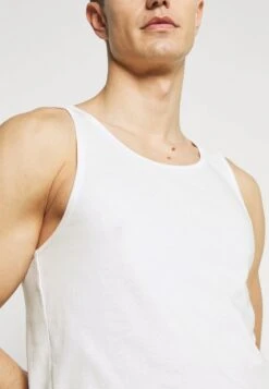 Pier One 3 PACK - Unterhemd/-shirt - Dark Blue/bordeaux/off-white -Pier One Verkaufsgeschäft c32f9d44cb1a471bbb0689af118d570f