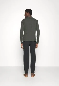 Pier One Nachtwäsche Set - Black/khaki 10 Pier One Nachtwäsche Set - Black/khaki -Pier One Verkaufsgeschäft cc967b700a6247b8b7f004f945bc725f