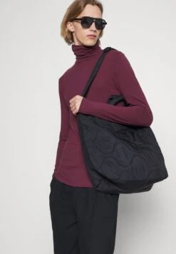 Pier One 2 PACK - Langarmshirt - Bordeaux/dark Blue 12 Pier One 2 PACK - Langarmshirt - Bordeaux/dark Blue -Pier One Verkaufsgeschäft d2615e04deb9419db6c41a5fcc3d6b1a