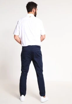 Pier One SLIM FIT CHINO - Chino - Dark Blue -Pier One Verkaufsgeschäft d781d37eda76425a93e9a0a3b37f56fe