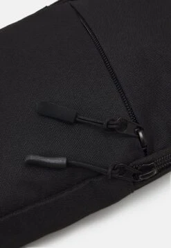 Pier One Gürteltasche - Black 12 Pier One Gürteltasche - Black -Pier One Verkaufsgeschäft dab56f0d9f6a4e8f95ff10ff87072d05