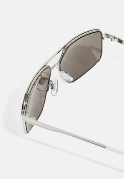 Pier One UNISEX - Sonnenbrille - Silver-coloured, Black -Pier One Verkaufsgeschäft e4032642d98b4cd386349df91f3cefe3