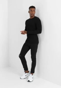 Pier One Strickpullover - Black -Pier One Verkaufsgeschäft e4e63987ddd14352b64279a8fa8d9aca