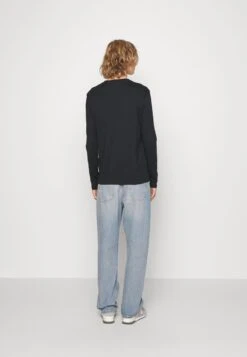 Pier One 5 PACK - Langarmshirt - White/dark Blue/black -Pier One Verkaufsgeschäft f535302a43fa4b80a1a3b6c44bddcdfe