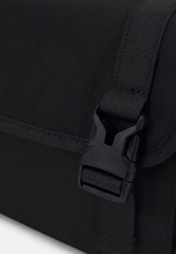 Pier One UNISEX - Umhängetasche - Black -Pier One Verkaufsgeschäft f6be7e6f25484afd818fa13238f4a0f4