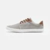 Pier One UNISEX - Sneaker Low - Light Grey 2 Pier One UNISEX - Sneaker Low - Light Grey -Pier One Verkaufsgeschäft fa3455bcb8014f2fa0b8ab23f1a9bc93