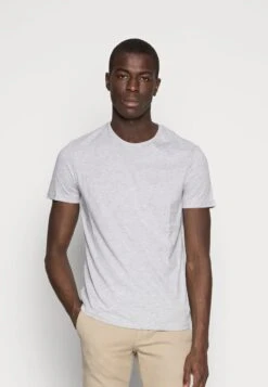 Pier One 5 PACK - T-Shirt Basic - Dark Blue/grey/khaki 11 Pier One 5 PACK - T-Shirt Basic - Dark Blue/grey/khaki -Pier One Verkaufsgeschäft fb97d3a70f594235aa02f60b48ba6fae