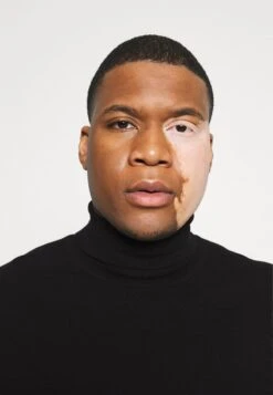 Pier One Strickpullover - Black -Pier One Verkaufsgeschäft fbd26a2e537242bba5ca90be5a6b76fd