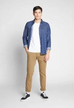 Pier One Verkaufsgeschäft -Pier One Verkaufsgeschäft fc0637525aa84c67b66ae9c9991233d8